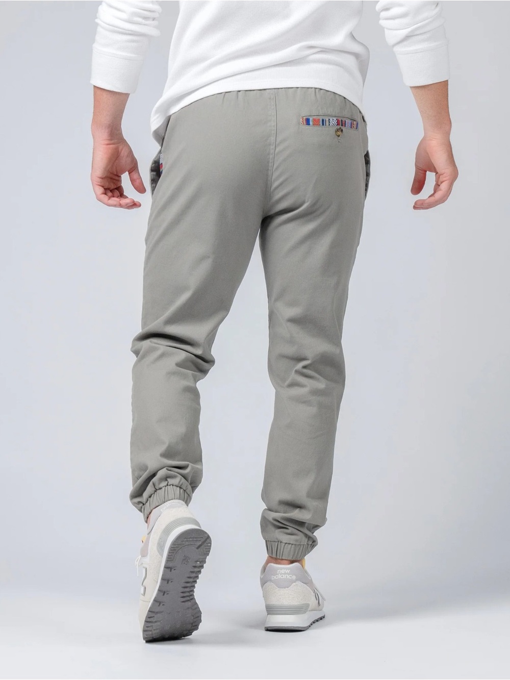 Wowie The Rambler Jogger Pants in Ash Grey, Men’s size Medium Tall